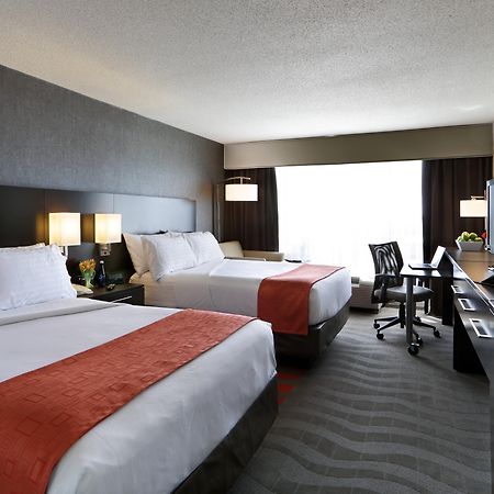 Holiday Inn Boston - Cambridge Area By Ihg Сомервилл Экстерьер фото