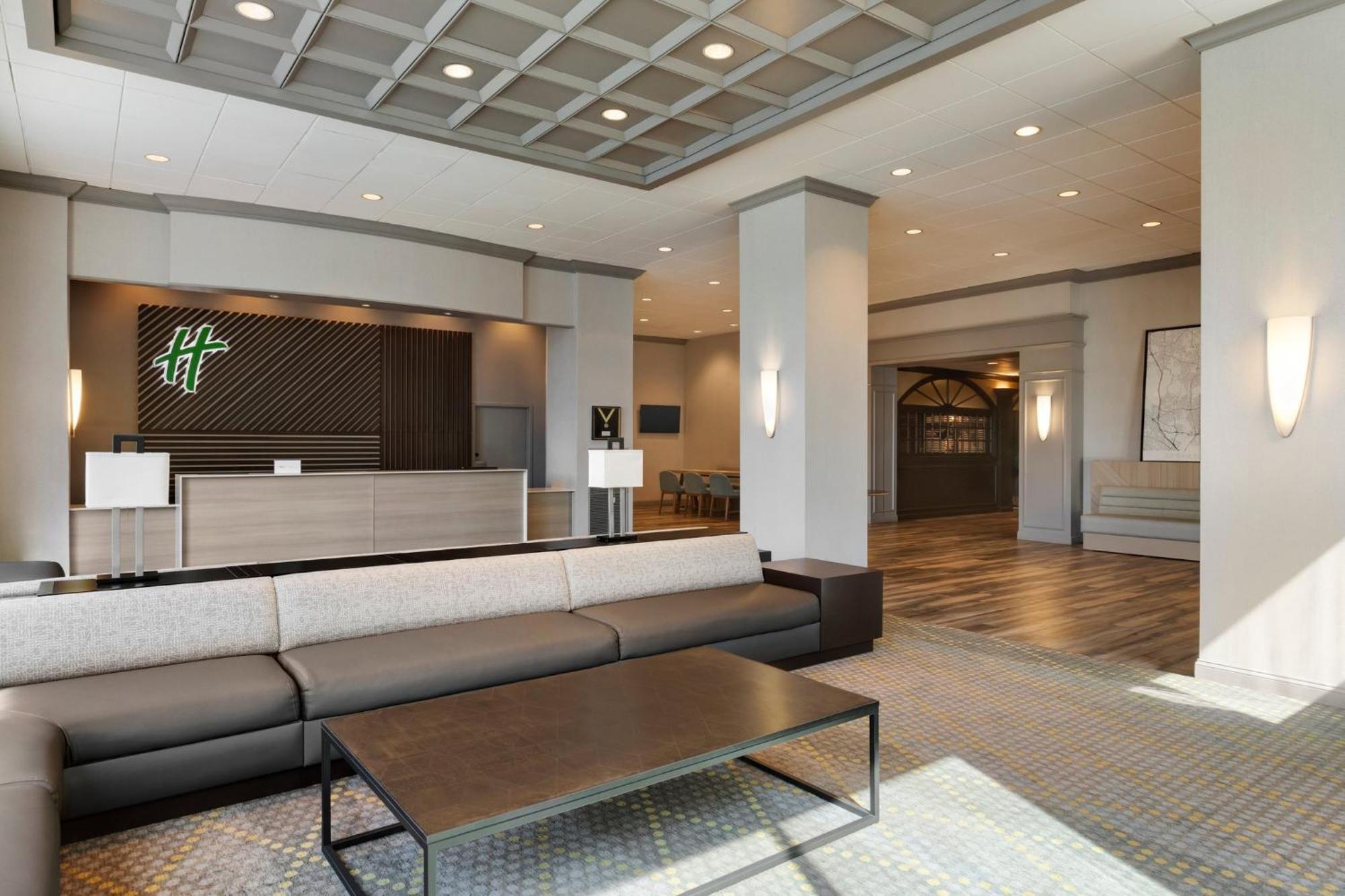 Holiday Inn Boston - Cambridge Area By Ihg Сомервилл Экстерьер фото